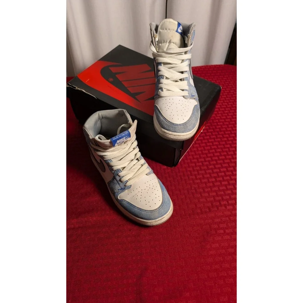 Jordan 1 Retro OG High Hyper Royal Smoke Grey Size M/Y 6.5  with Box and Receipt
